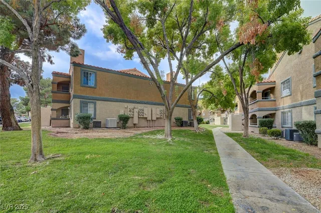 $1,450 | 5260 Mission Monterey Lane, Unit 105, Las Vegas, NV 89107