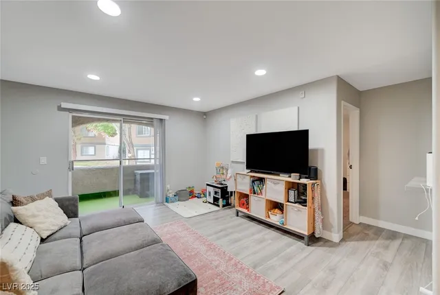 $1,450 | 5260 Mission Monterey Lane, Unit 105, Las Vegas, NV 89107