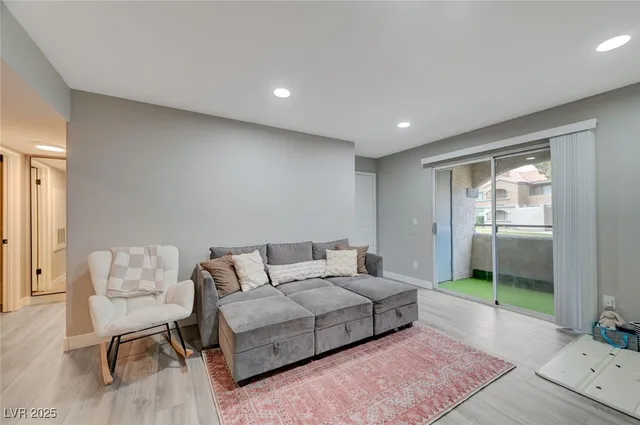 $1,450 | 5260 Mission Monterey Lane, Unit 105, Las Vegas, NV 89107