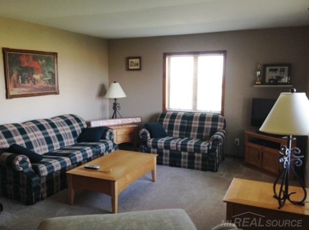 4376 Tomlinson Road Filion, MI 48432 - Photo 5 of 13 31264380-4.JPG