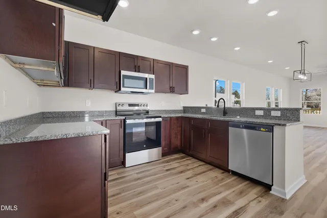 $265,900 | 514 North Beaumont Avenue, Burlington, NC 27217