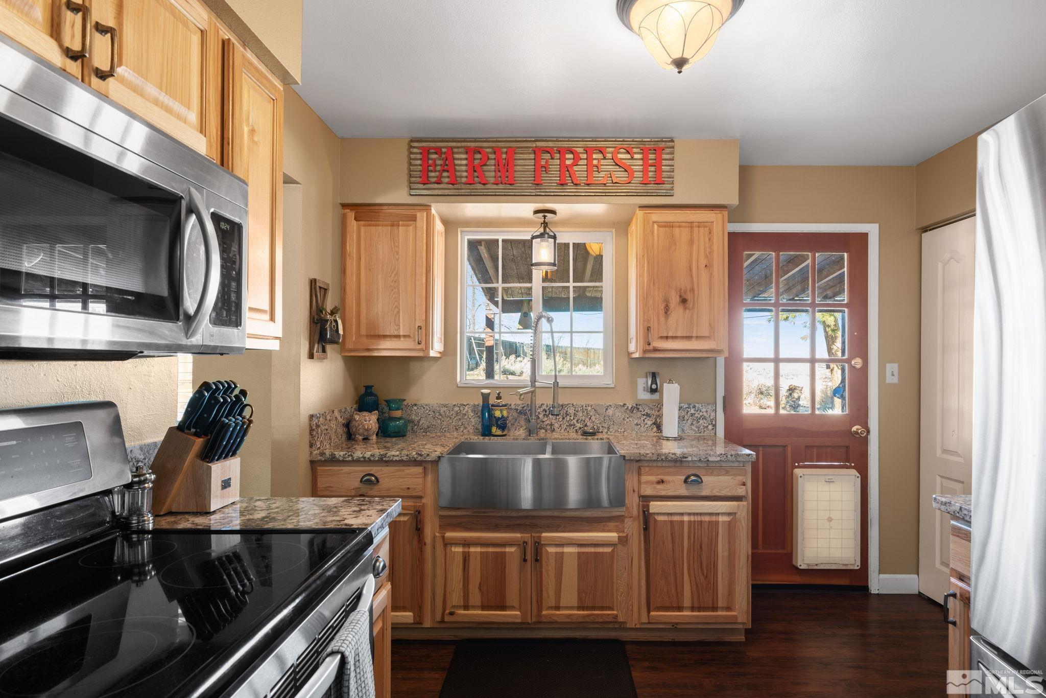 8665 Aquifer Way Reno, NV 89506 - Photo 12 of 36 Photo 12