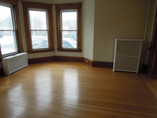 133 Allyn Street Holyoke, MA 01040 - Photo 4 of 19