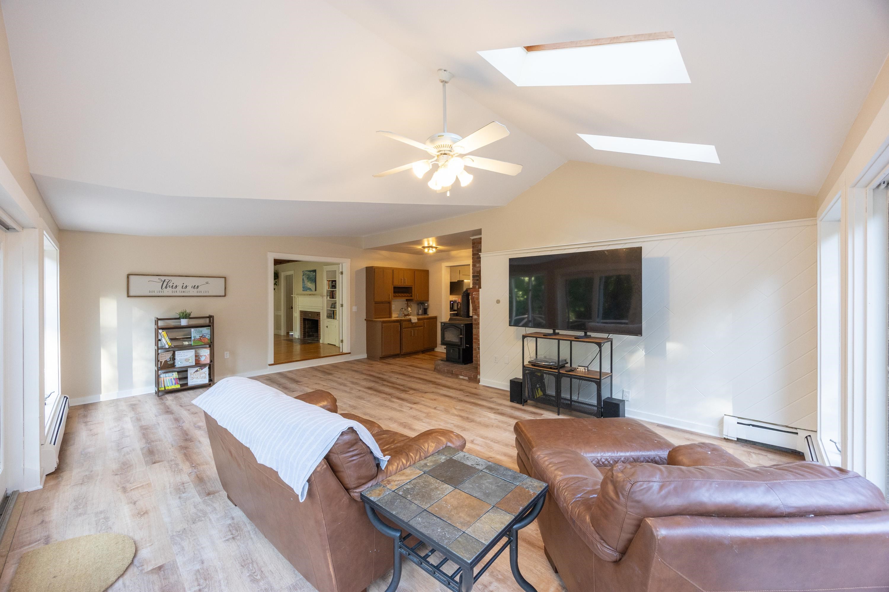 738 Robinson Road Pembroke, NH 03275 - Photo 15 of 58 Gallery Image 15