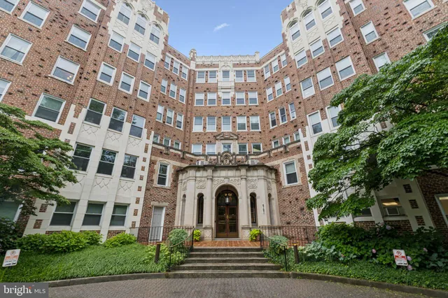 $850,000 | 4707 Connecticut Avenue Northwest, Unit 211 & 213, Washington, DC 20008