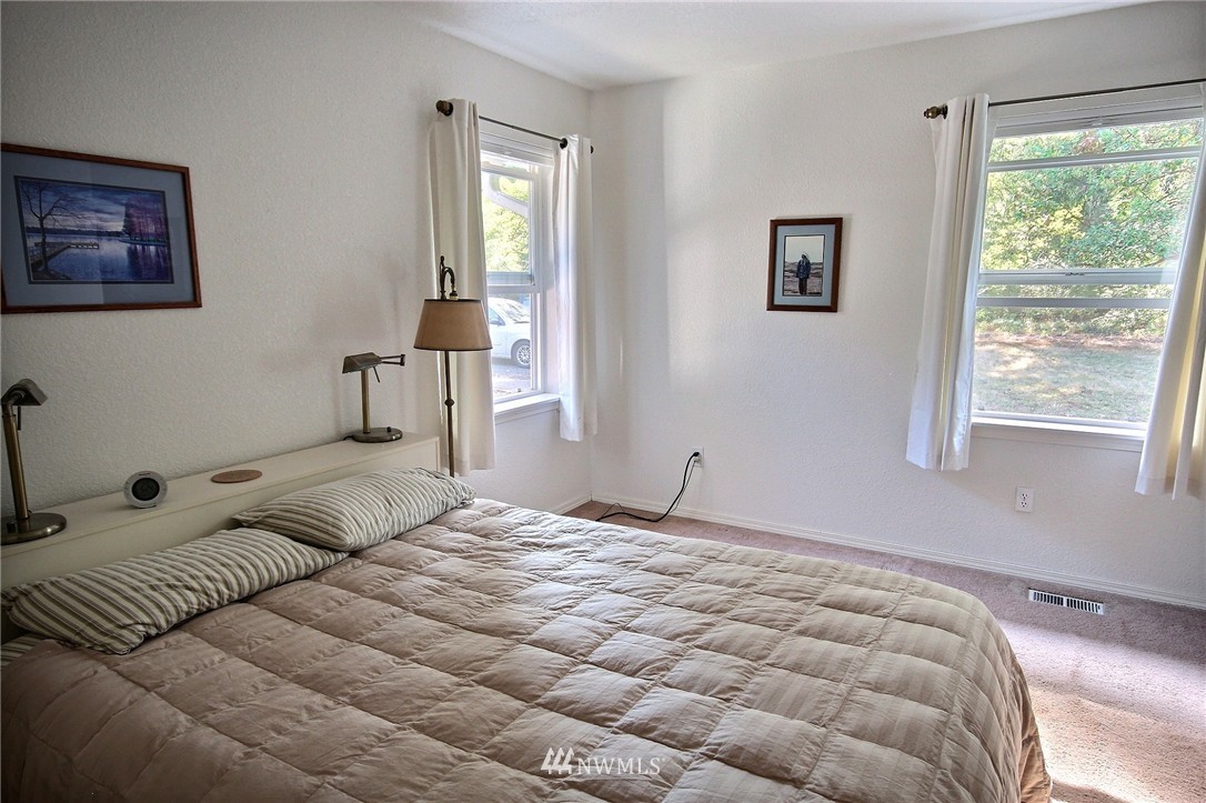 4910 Shellridge Road Northwest Olympia, WA 98502 - Photo 14 of 19 Gallery Image 14
