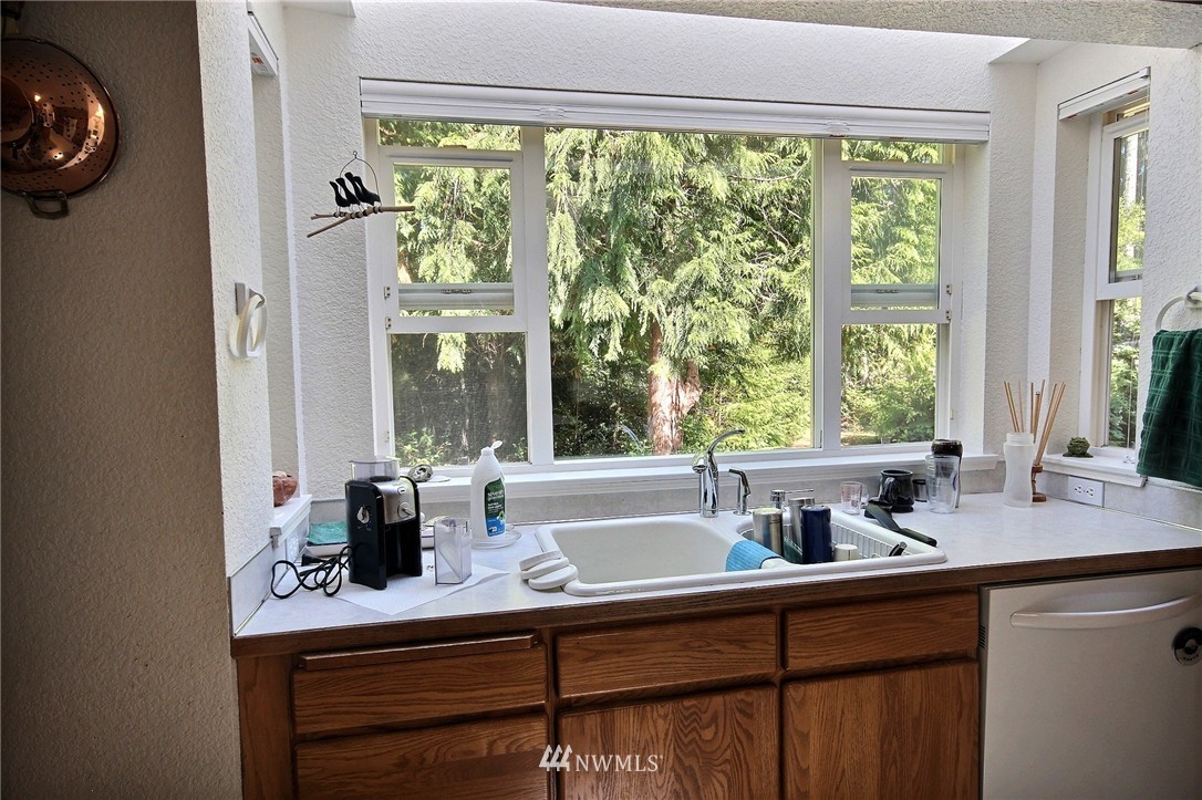 4910 Shellridge Road Northwest Olympia, WA 98502 - Photo 7 of 19 Gallery Image 7