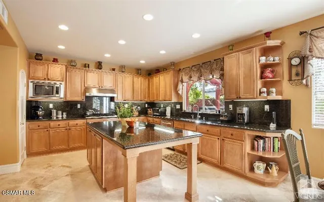 $6,850 | 5197 Via Jacinto, Newbury Park, CA 91320