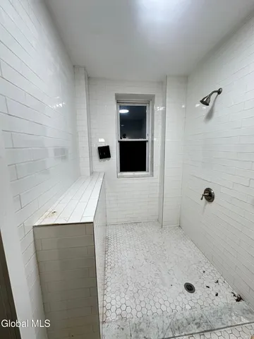 $1,200 | 51 Elm Street, Unit 1, Albany, NY 12202