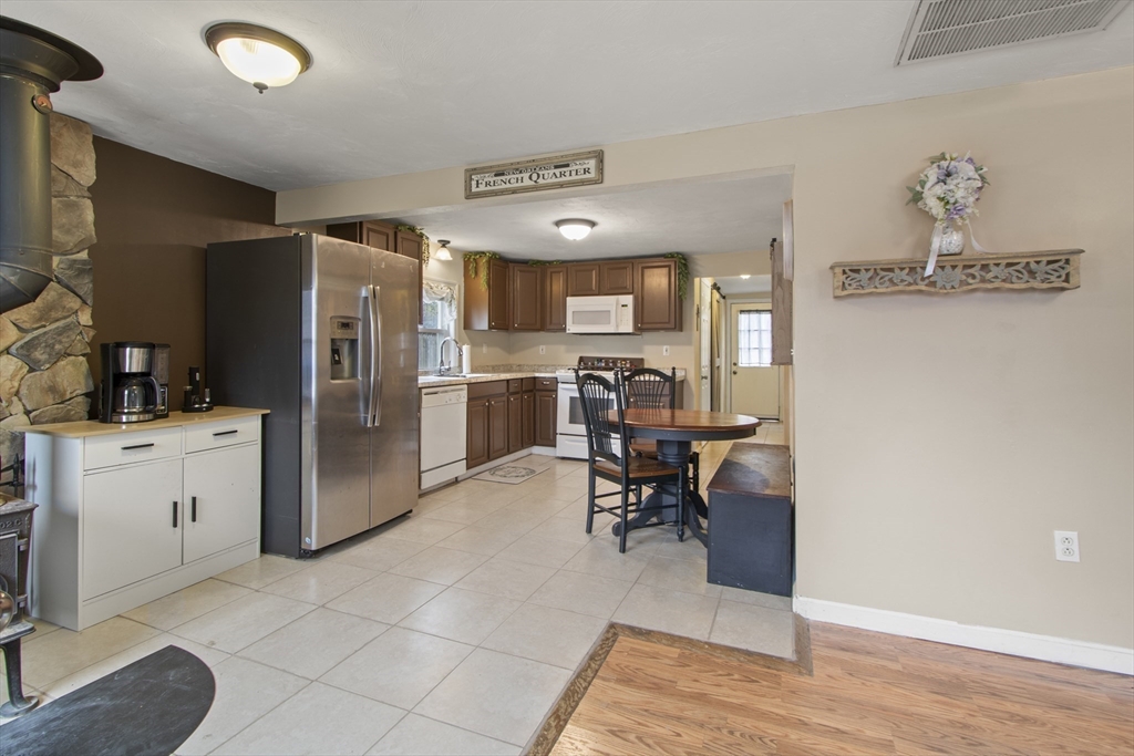 10 3rd Avenue Wareham, MA 02571 - Photo 8 of 32