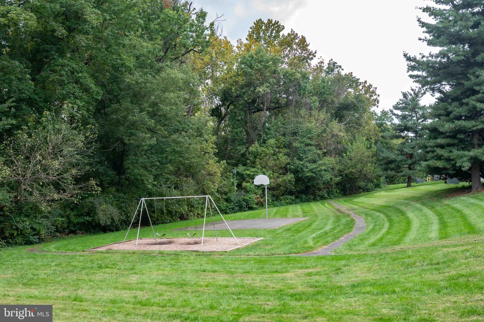 14439 Golden Oak Road Centreville, VA 20121 - Photo 43 of 47 Gallery Image 43