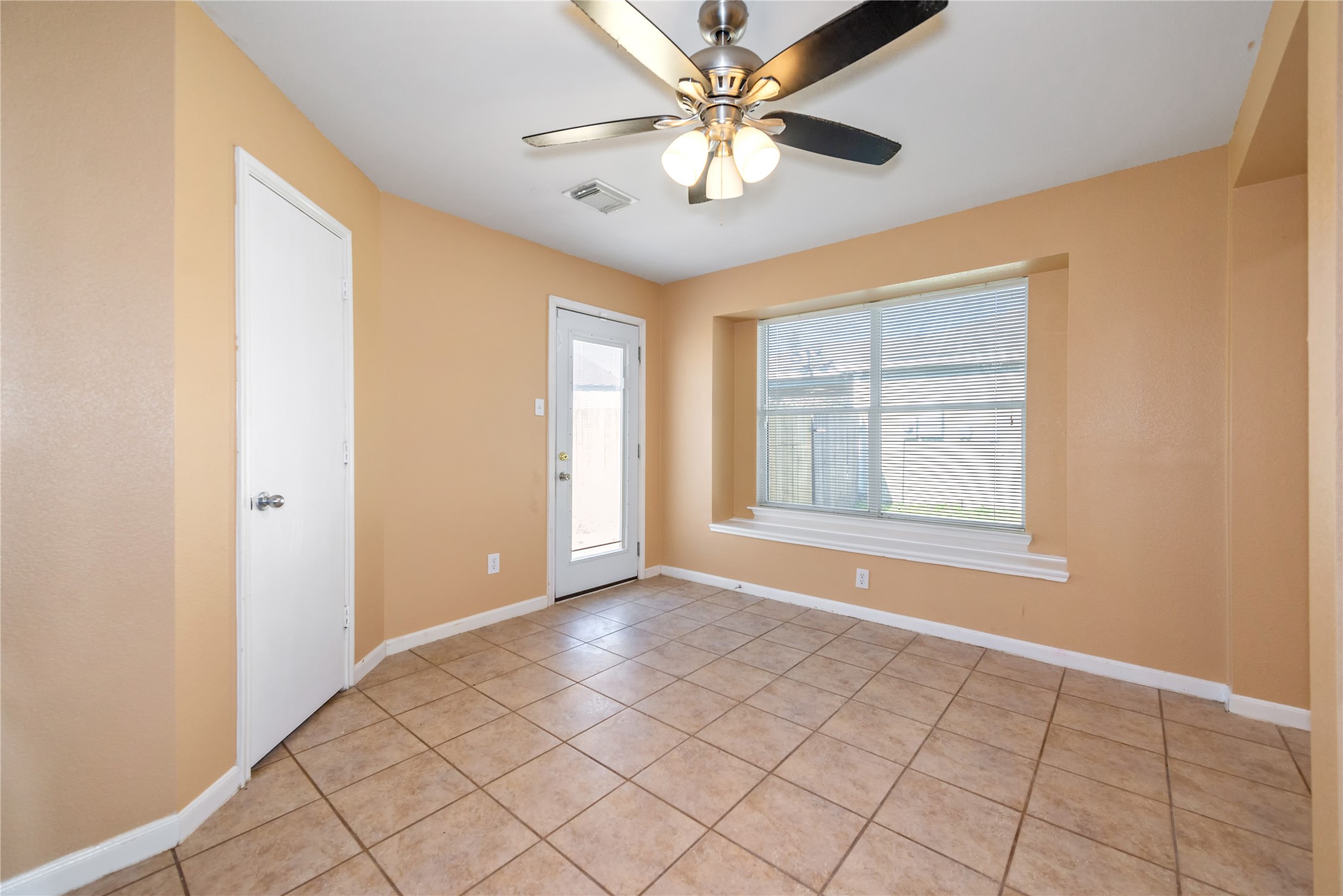 21219 Misty Brook Bend Lane Spring, TX 77379 - Photo 8 of 24