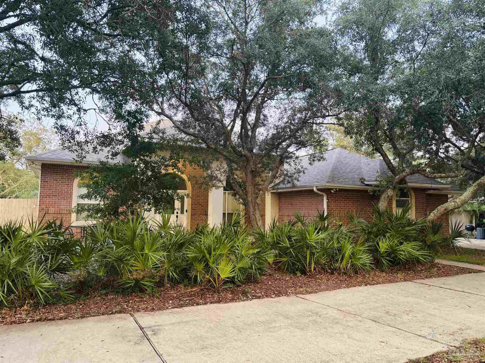 1358 Windsor Park Road Gulf Breeze, FL 32563 - Photo 5 of 24