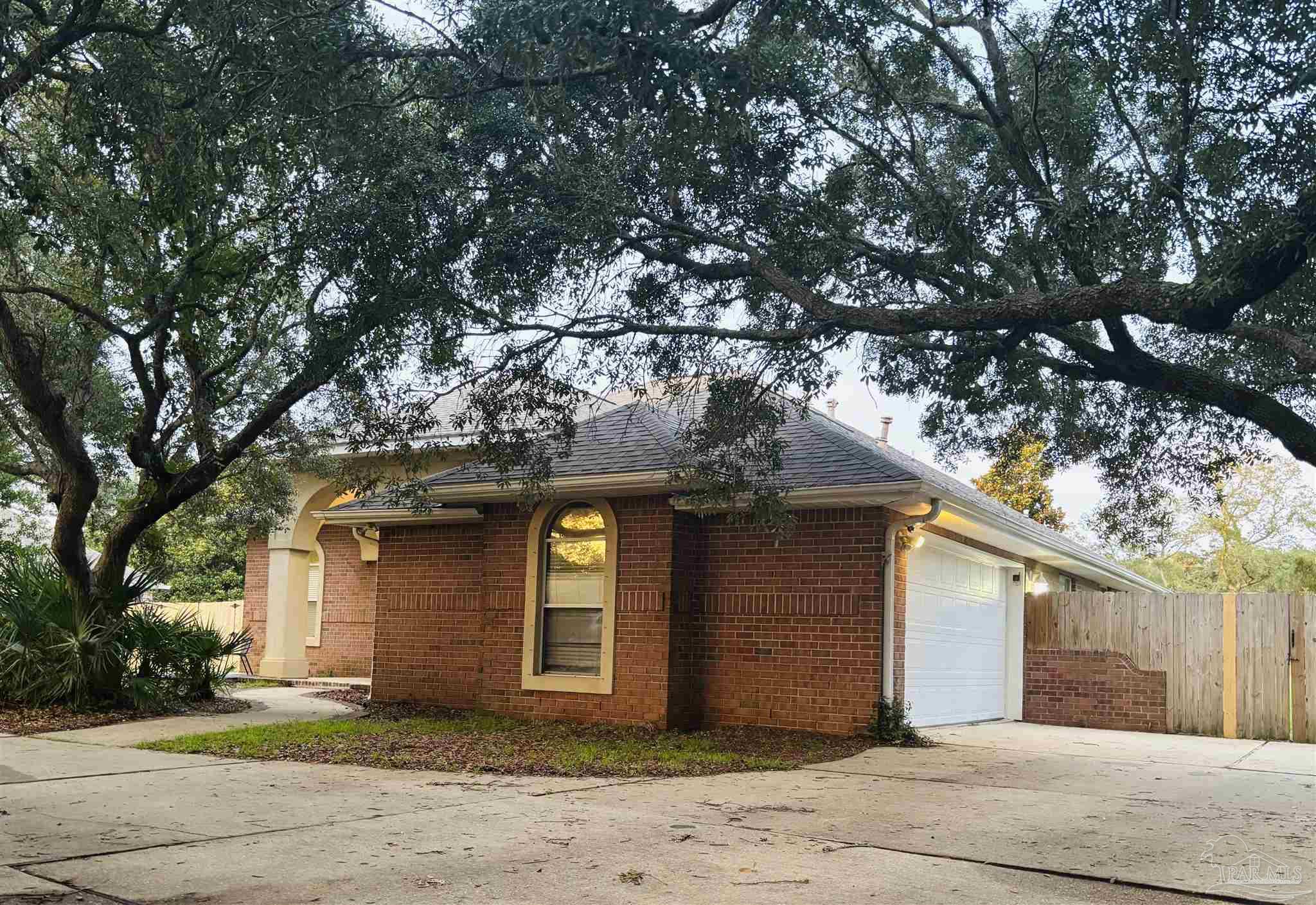 1358 Windsor Park Road Gulf Breeze, FL 32563 - Photo 6 of 24