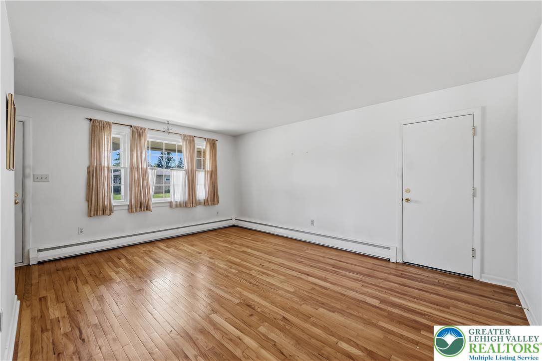 78 Colonial Road Allentown, PA 18109 - Photo 5 of 30