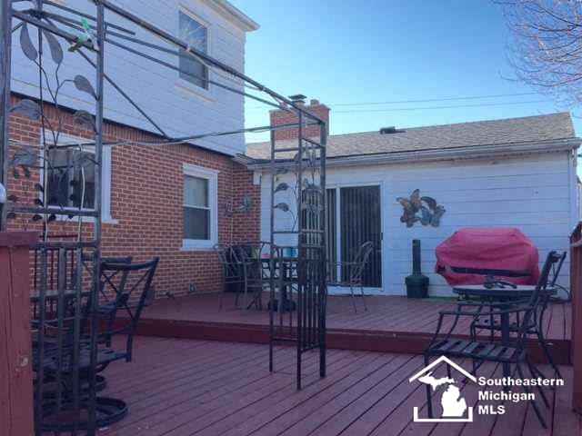 13055 Rosedale Boulevard Carleton, MI 48117 - Photo 25 of 30 NICE DECK