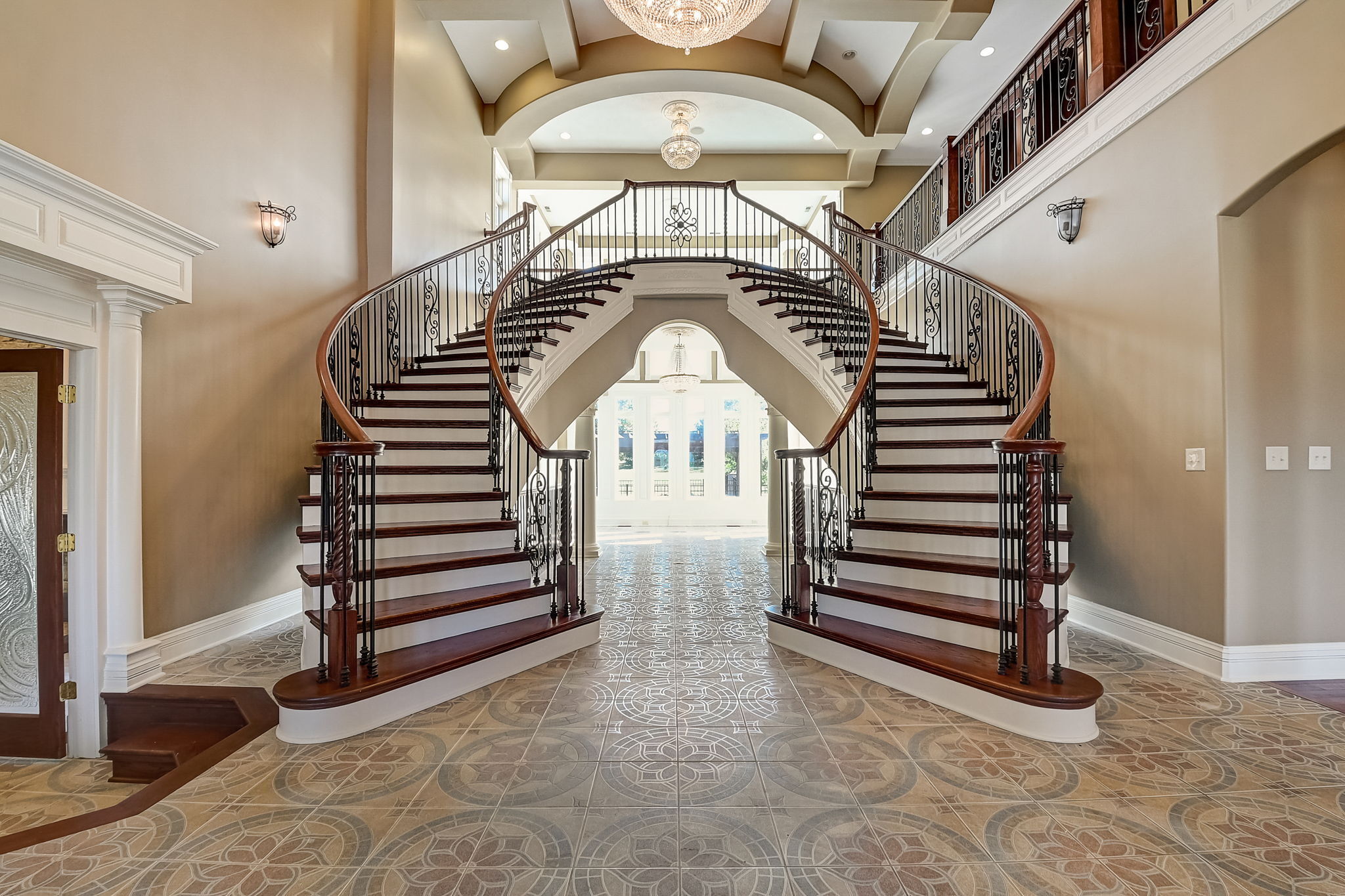 10125 Cumberland Road Fishers, IN 46037 - Photo 3 of 43