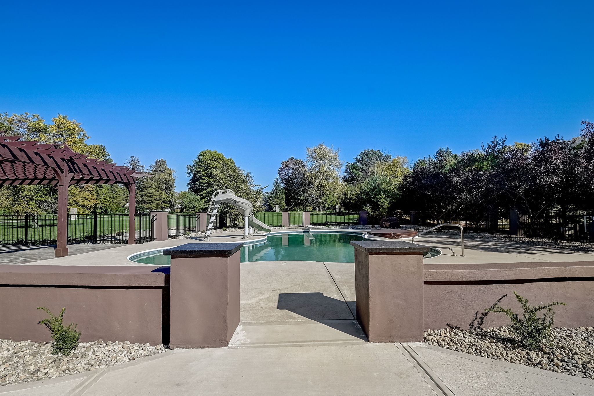 10125 Cumberland Road Fishers, IN 46037 - Photo 37 of 43