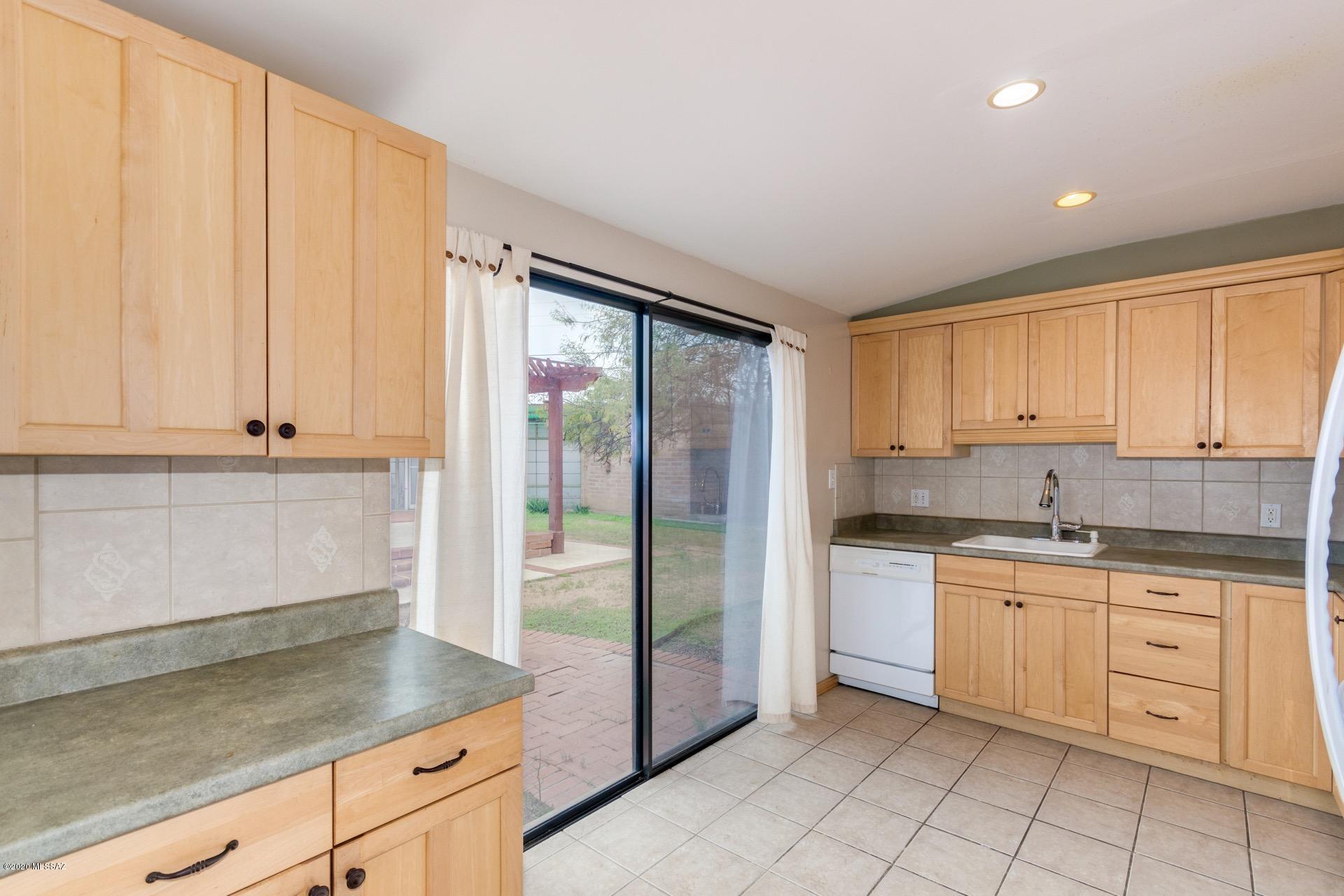 2921 South Jeftoria Road Tucson, AZ 85713 - Photo 11 of 28 Gallery Image 11