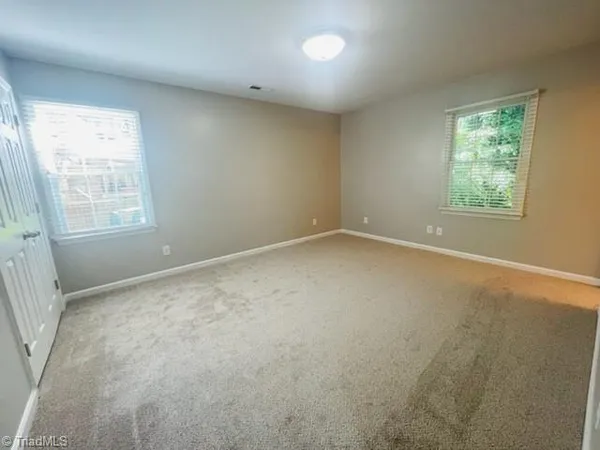 $1,600 | 19 Park Village Lane, Unit A, Greensboro, NC 27455