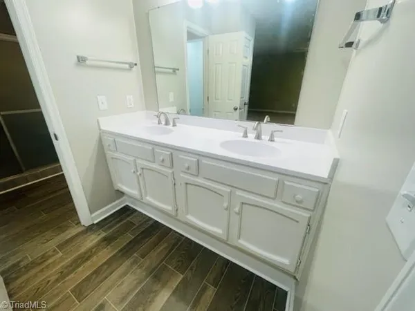 $1,600 | 19 Park Village Lane, Unit A, Greensboro, NC 27455