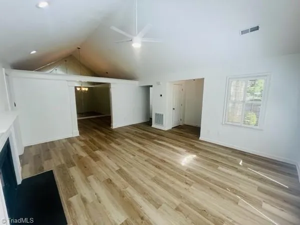 $1,600 | 19 Park Village Lane, Unit A, Greensboro, NC 27455