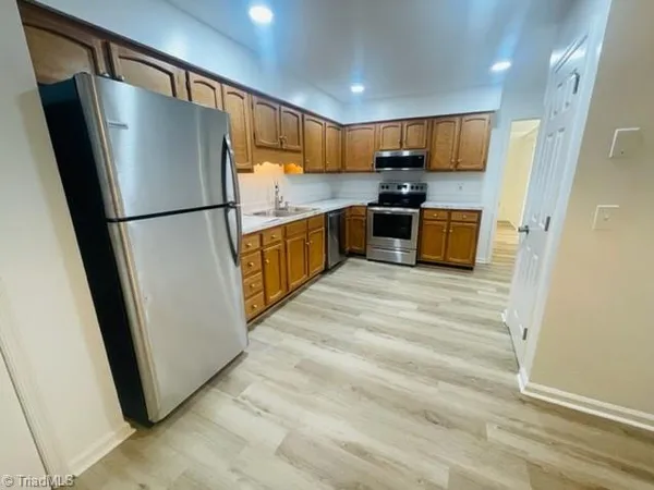 $1,600 | 19 Park Village Lane, Unit A, Greensboro, NC 27455