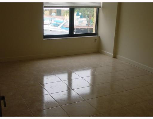 10 Royal Palm Way, Unit 201 Boca Raton, FL 33432 - Photo 5 of 8 Photo 5