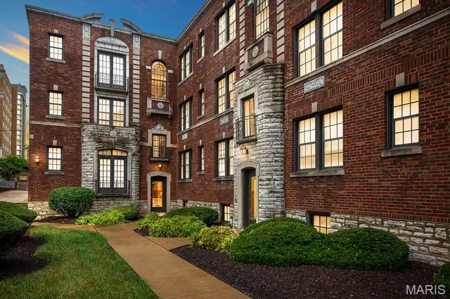 $1,400 | 6216 Northwood Avenue, Unit 2, St. Louis, MO 63105