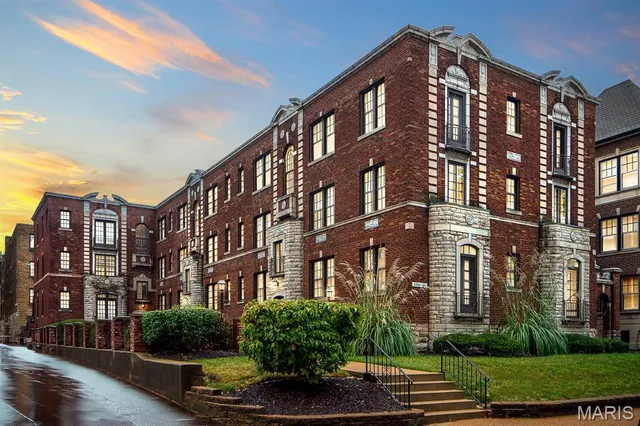 $1,400 | 6216 Northwood Avenue, Unit 2, St. Louis, MO 63105