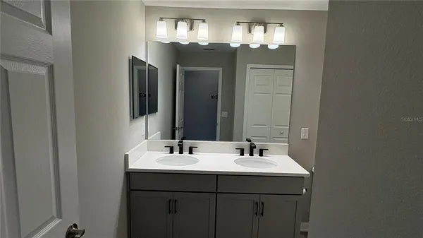 $2,600 | 2481 Stapleford Place, Wesley Chapel, FL 33543