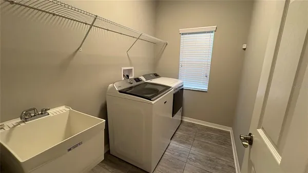 $2,600 | 2481 Stapleford Place, Wesley Chapel, FL 33543