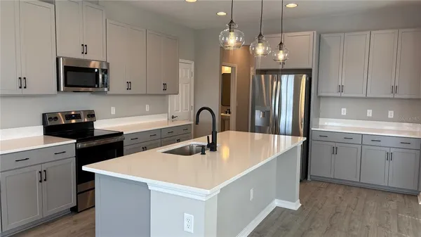 $2,600 | 2481 Stapleford Place, Wesley Chapel, FL 33543