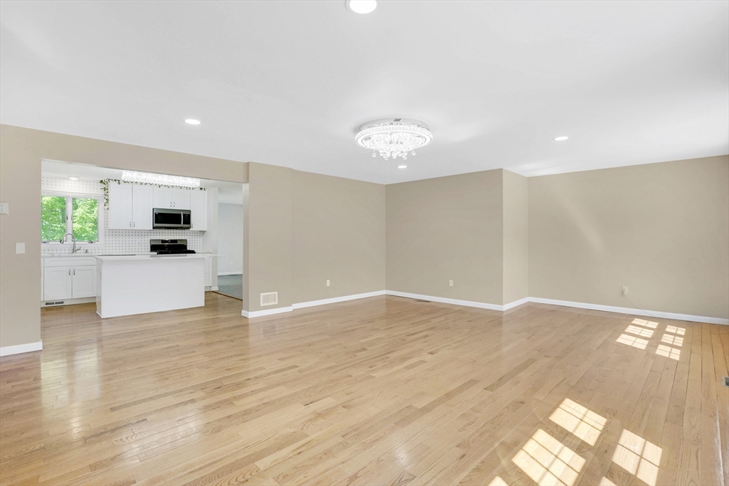 990 Frank Smith Road Longmeadow, MA 01106 - Photo 10 of 42