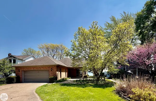 $810,000 | 6901 River Road, Marine City, MI 48039