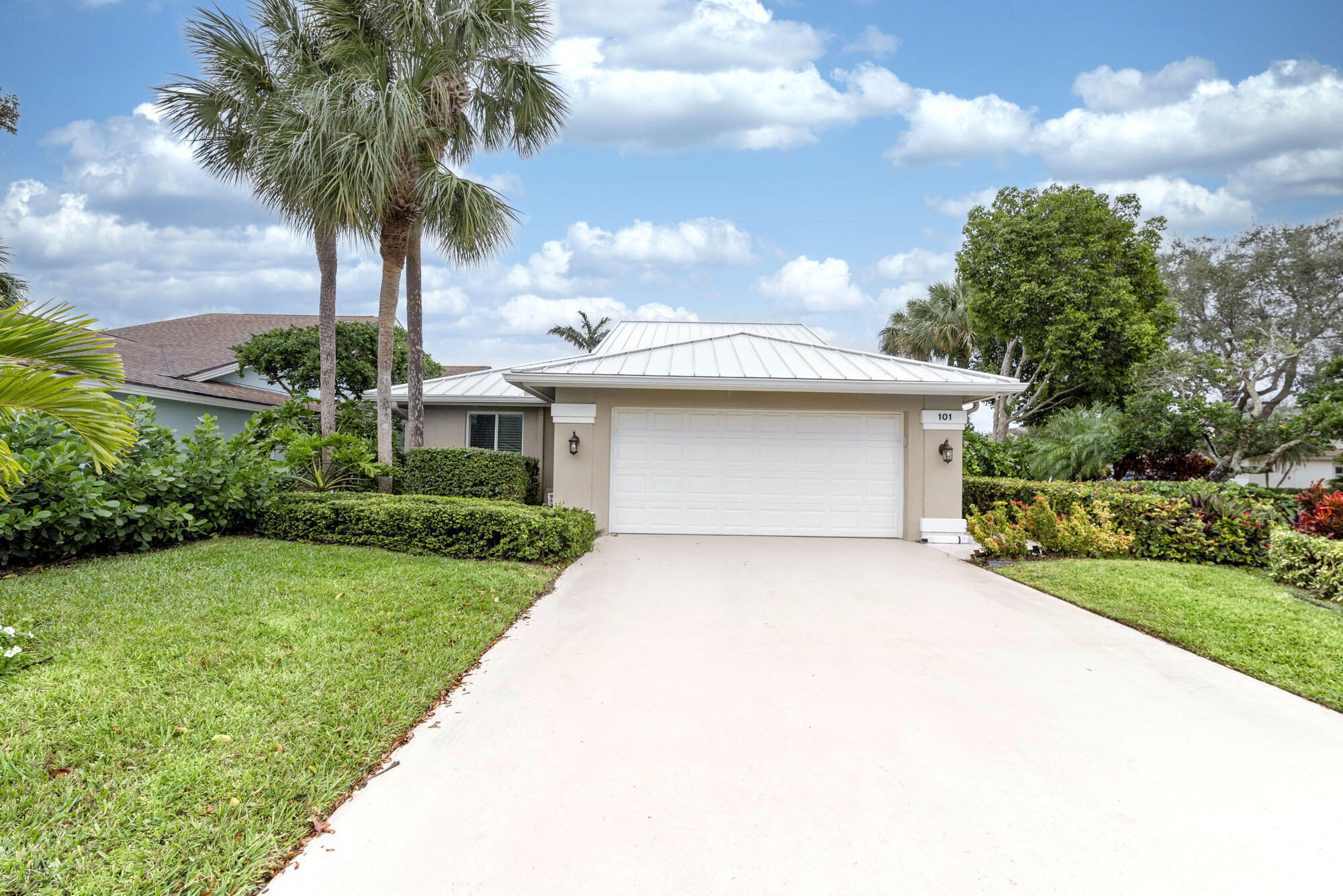 101 Inner Harbour Way Jupiter, FL 33477 - Photo 4 of 24 001