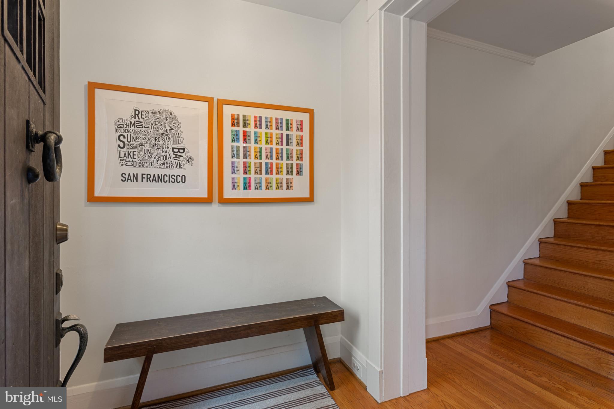 4410 Wickford Road Baltimore, MD 21210 - Photo 12 of 42 Vestibule