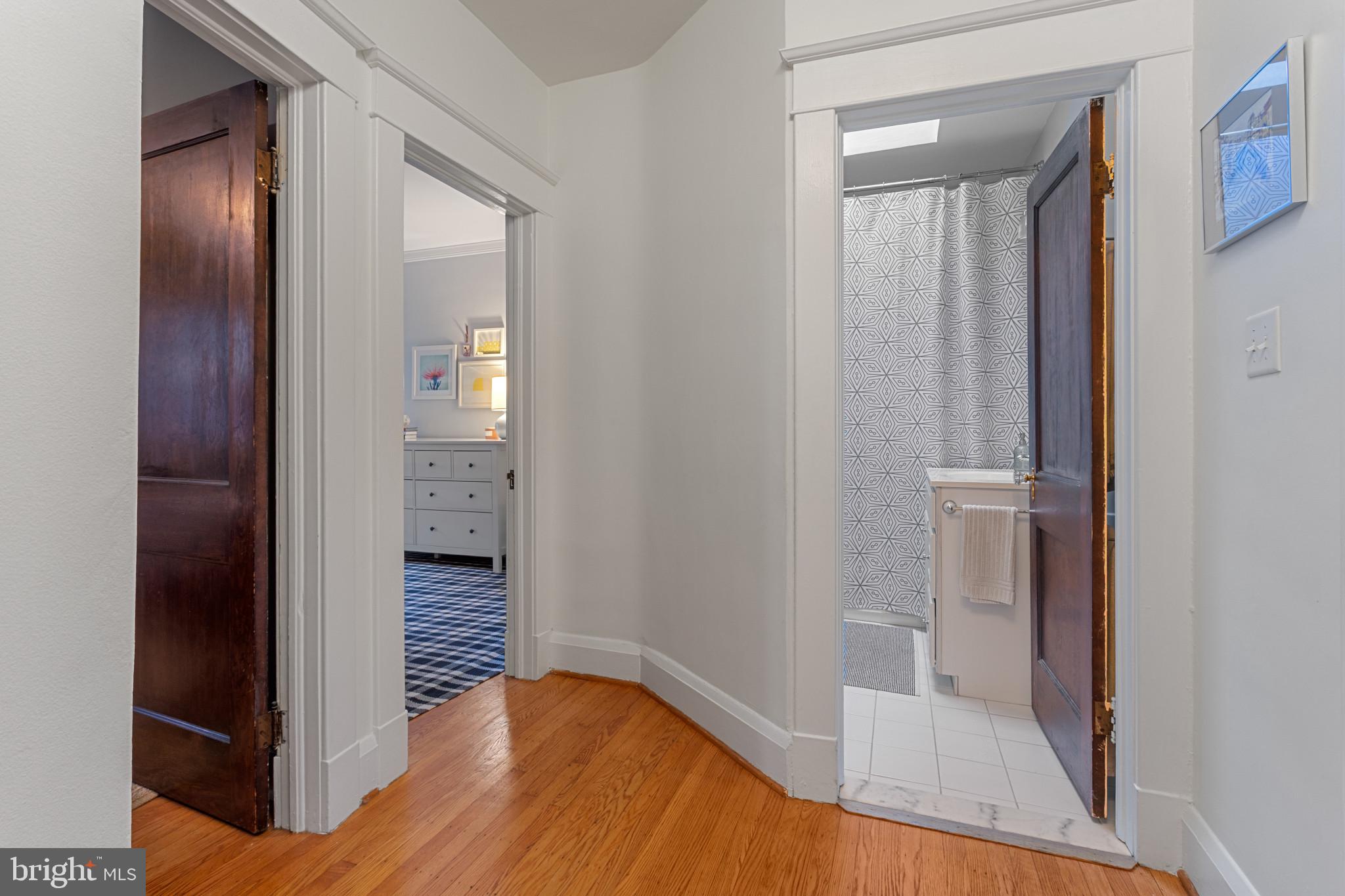 4410 Wickford Road Baltimore, MD 21210 - Photo 25 of 42 2nd Floor Landing