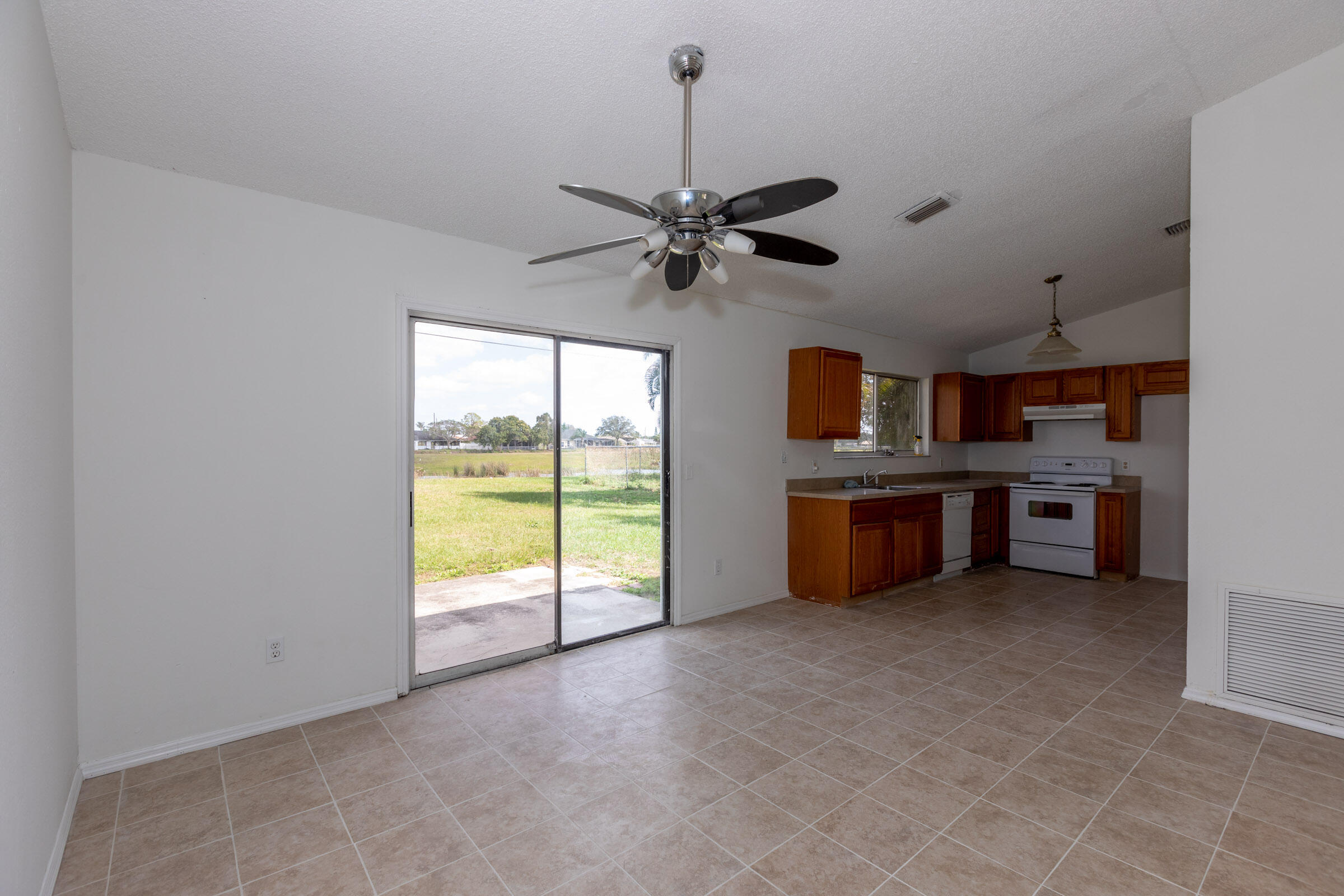 2825 Southwest Pierson Road Port St. Lucie, FL 34953 - Photo 15 of 24 Dining with a view