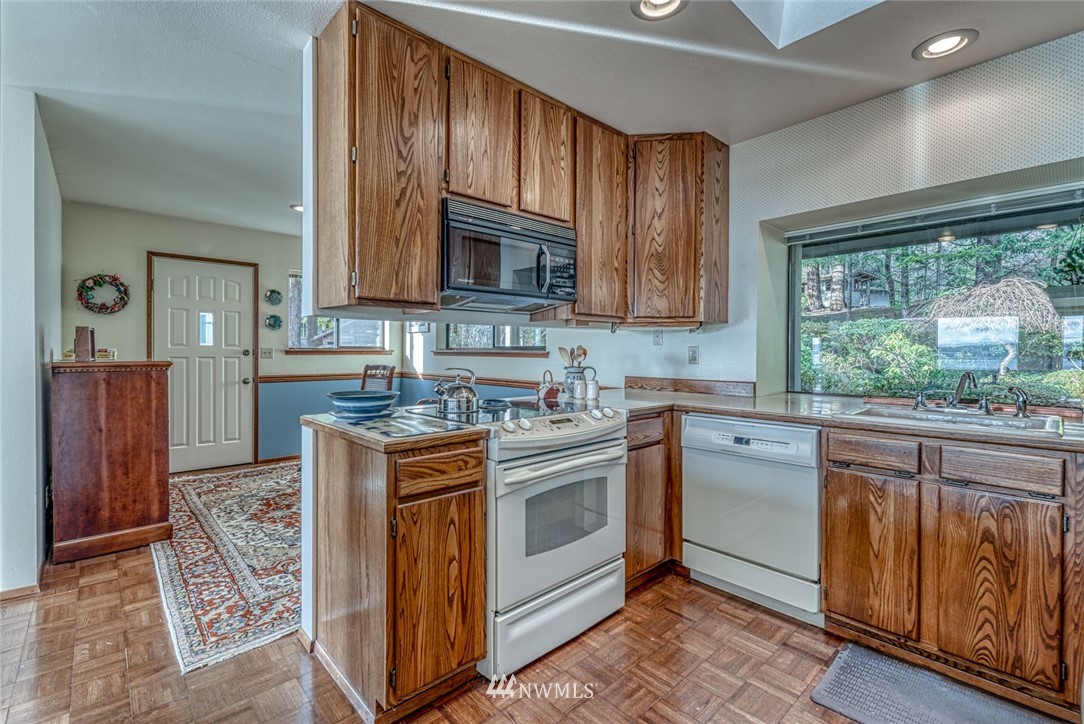 100 East Sund Road Grapeview, WA 98546 - Photo 9 of 25 Gallery Image 9