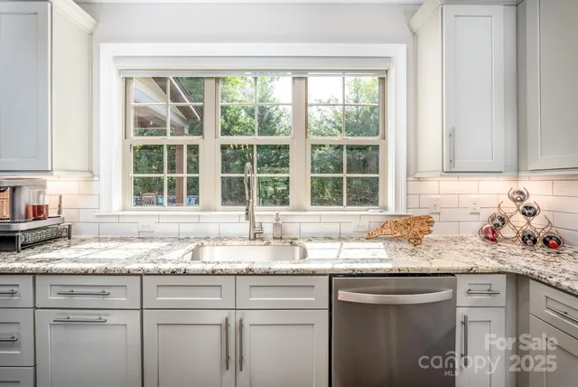 $814,900 | 4017 Halyard Drive, Denver, NC 28037