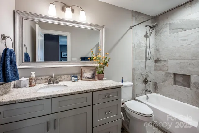 $814,900 | 4017 Halyard Drive, Denver, NC 28037