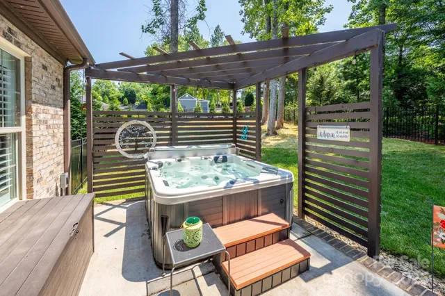 $814,900 | 4017 Halyard Drive, Denver, NC 28037