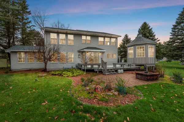$625,000 | 204875 Lake Drive, Rosholt, WI 54473