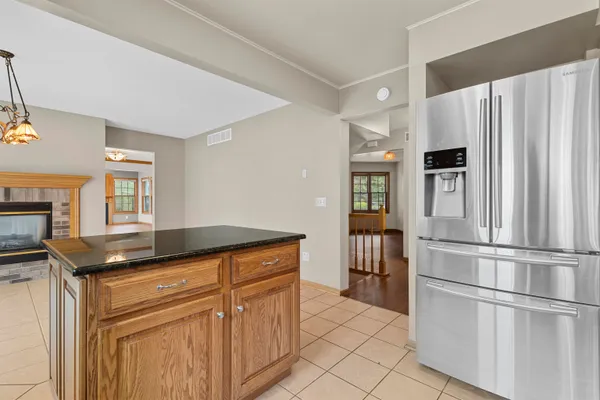 $625,000 | 204875 Lake Drive, Rosholt, WI 54473