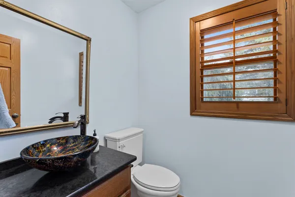 $625,000 | 204875 Lake Drive, Rosholt, WI 54473
