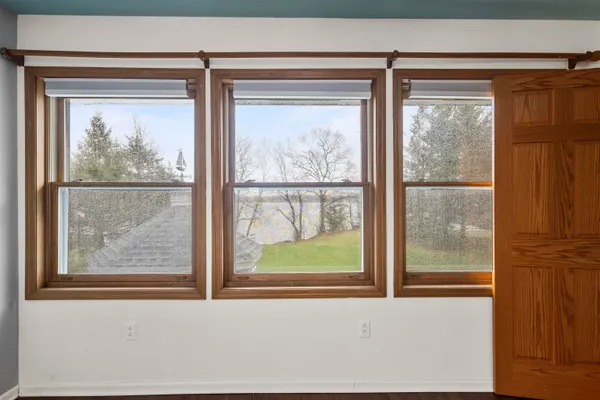 $625,000 | 204875 Lake Drive, Rosholt, WI 54473