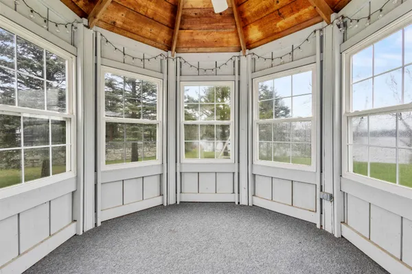 $625,000 | 204875 Lake Drive, Rosholt, WI 54473