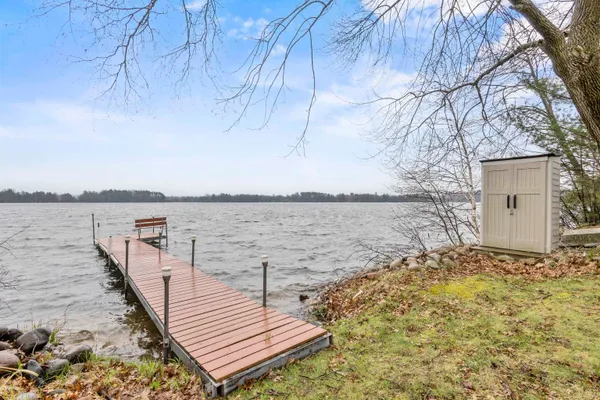 $625,000 | 204875 Lake Drive, Rosholt, WI 54473