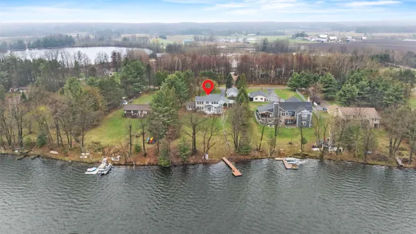 $625,000 | 204875 Lake Drive, Rosholt, WI 54473